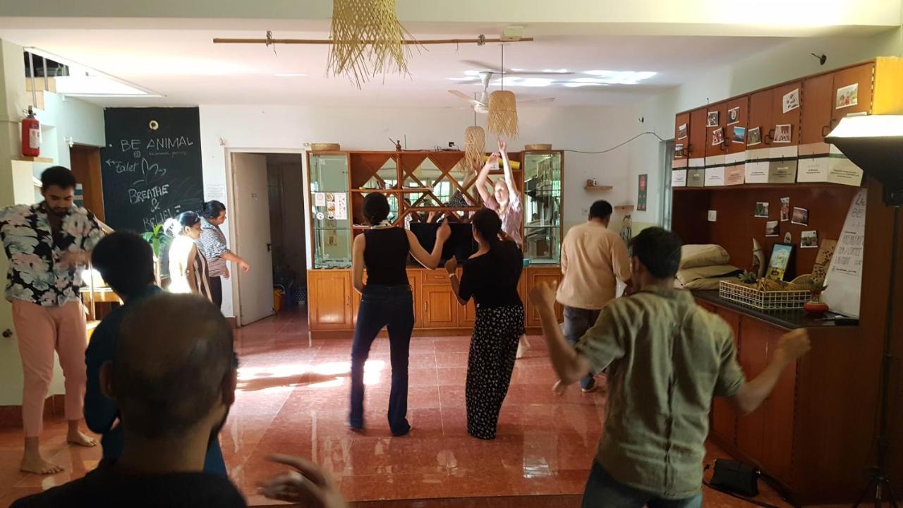 BE ANIMAL Hostel Bangalore Buitenkant foto